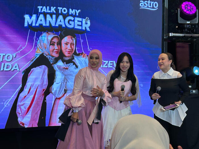 9 - Datuk A. Aida & Azeva