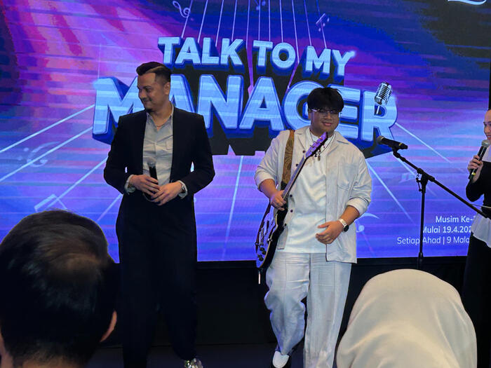 1 - Dato’ Fazley & Fariedz Fazley